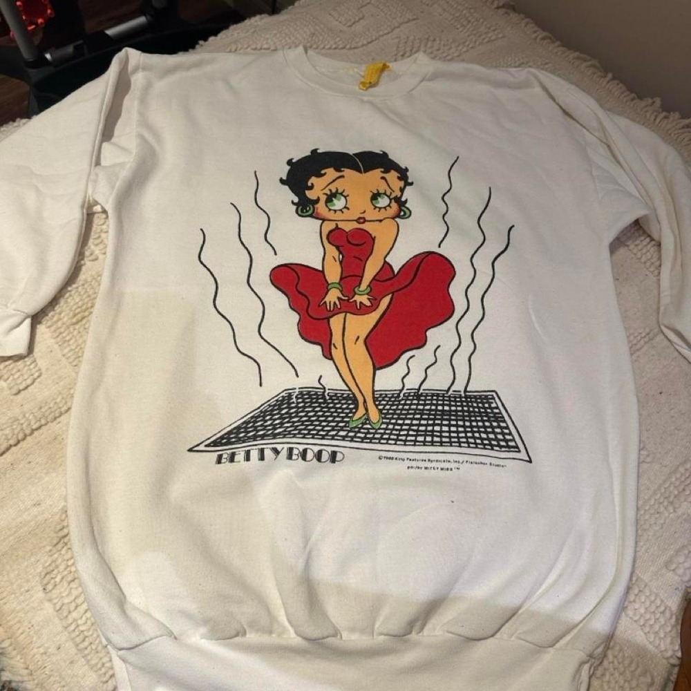 1985 Betty Boop crewneck sweatshirt with graphic of Betty Boop Vintage